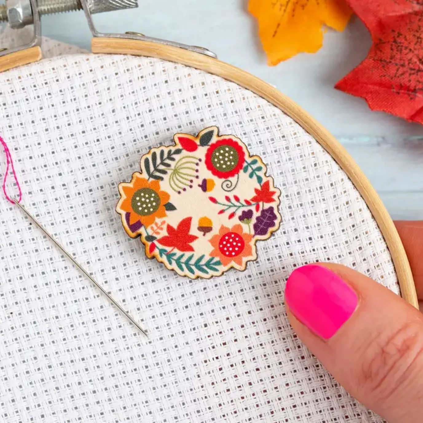 Autumn Leaves Magnetic Needle Holder