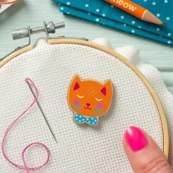 Cat Magnetic Needle Holder