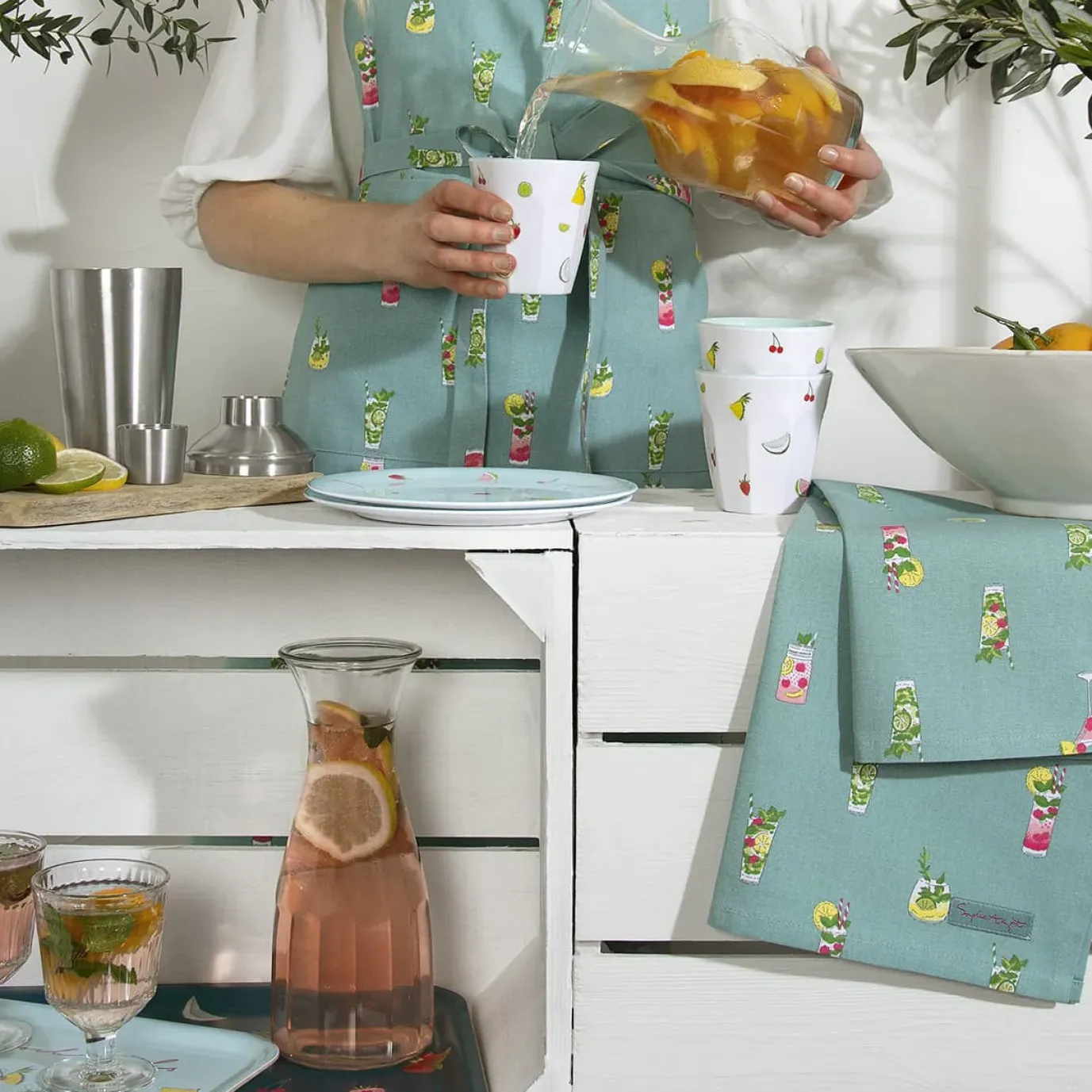 Cocktails Set of 2 Tea Towels by Sophie Allport