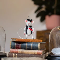 Graduation Mouse