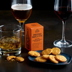 Mature Cheddar, Chilli and Almond Drinks Biscuits 110g