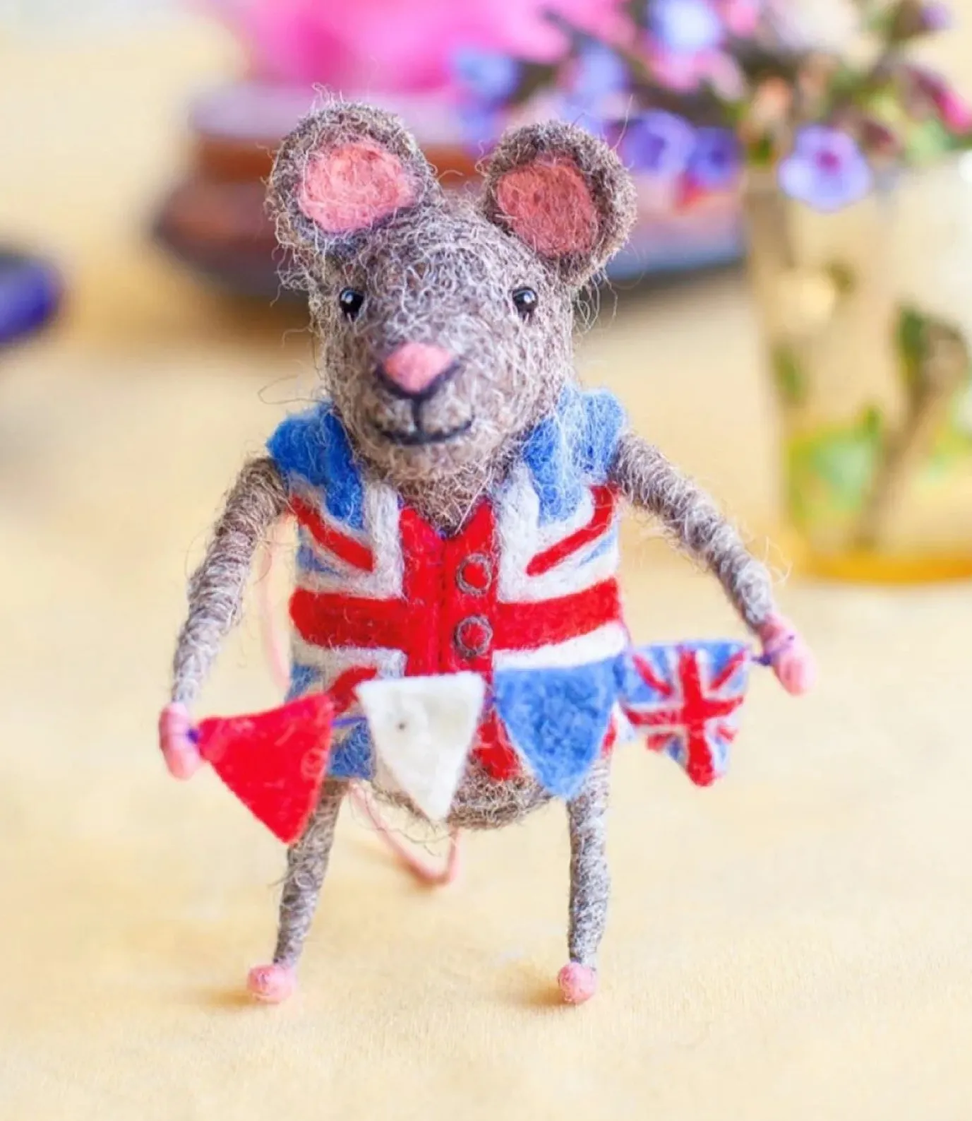 Mouse with Union Jack Bunting