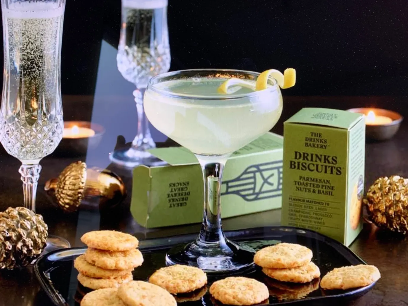 Parmesan, Toasted Pine Nuts and Basil Drinks Biscuits 110g