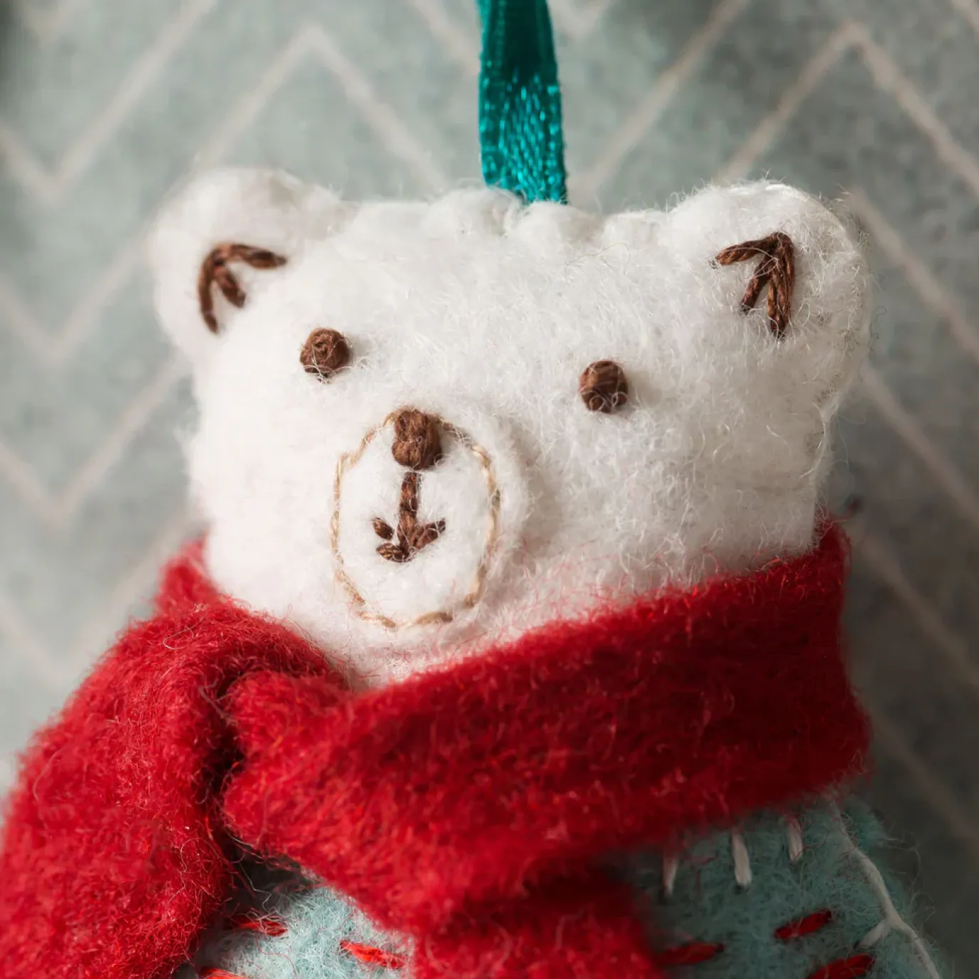 Polar Bear Felt Craft Mini Kit