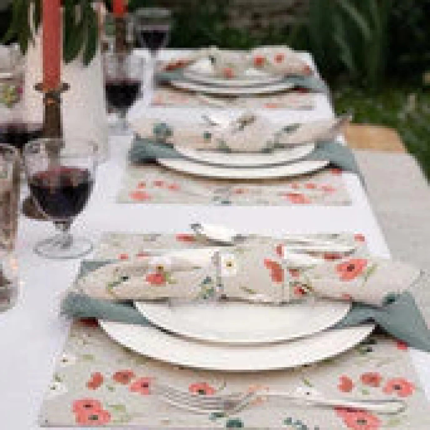 Poppy Meadow Table Runner