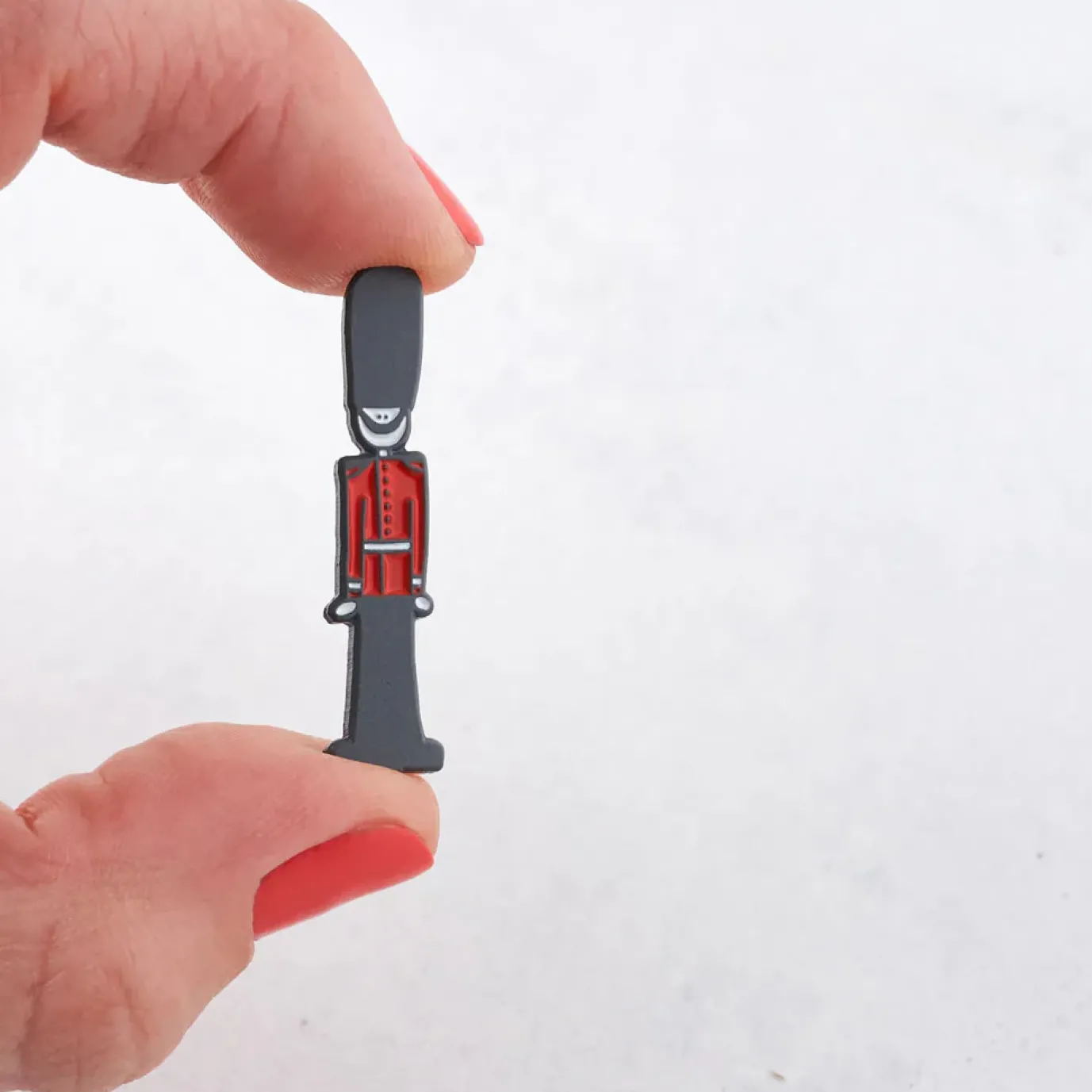 Queen's Guard Enamel Pin Badge