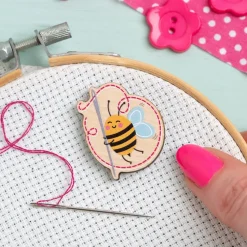 Sewing Bee Magnetic Needle Holder