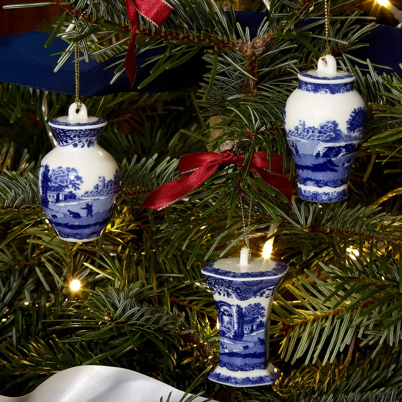 Spode Blue Italian Mini Urn Ornaments - Set of 3