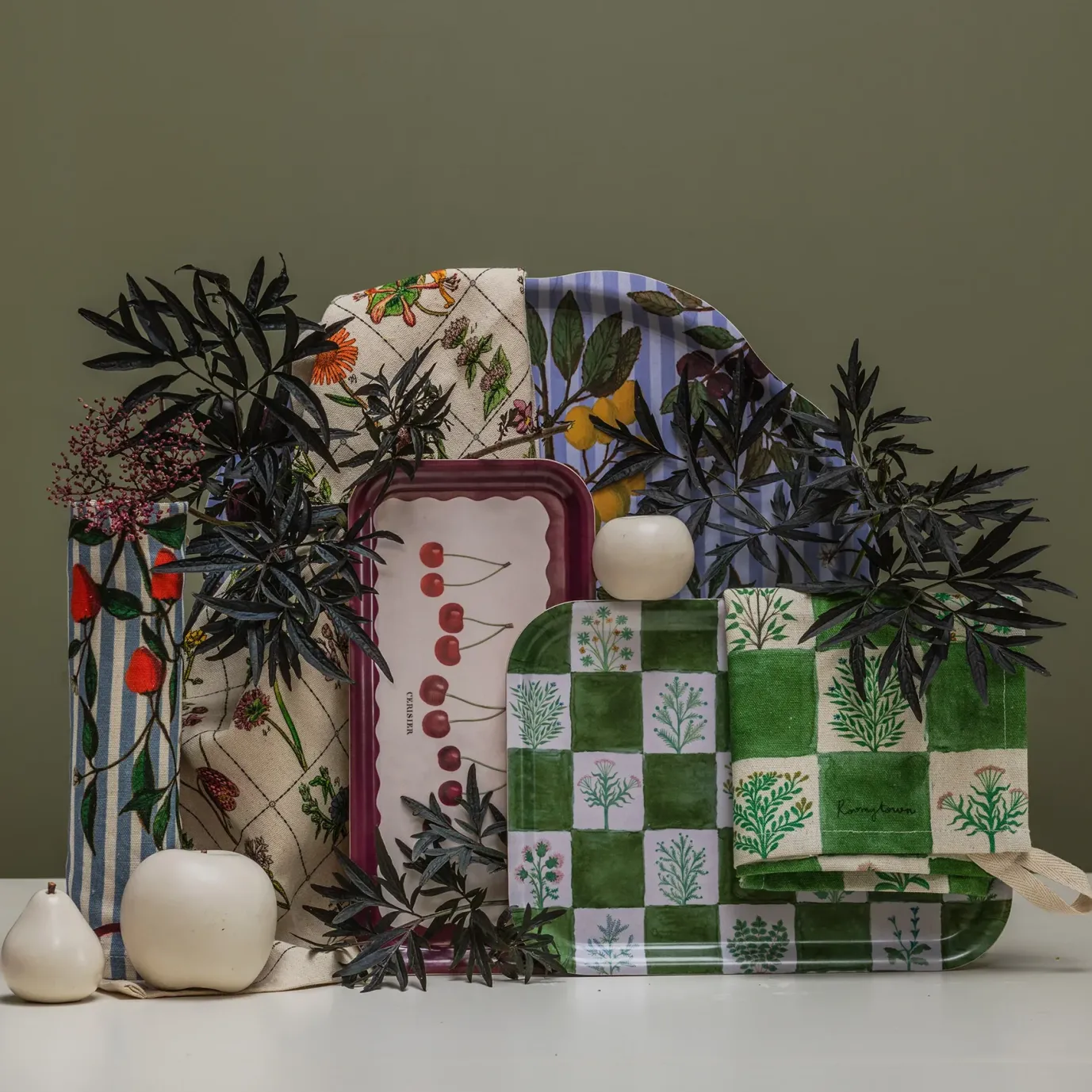 15th Century Illustrated Herbs Birchwood Tray