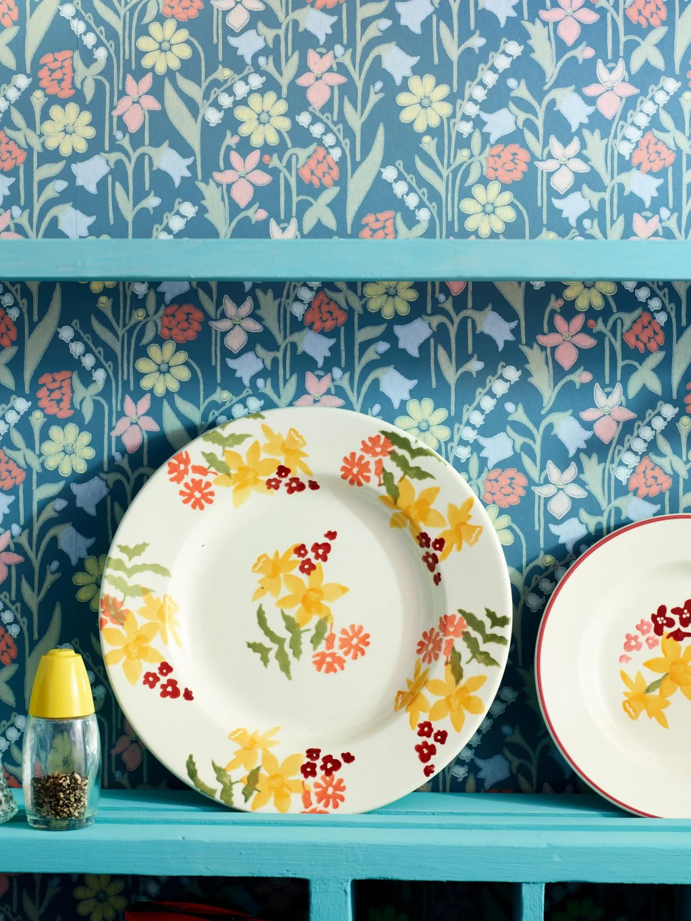 Wild Daffodils 8 1/2 inch Plate